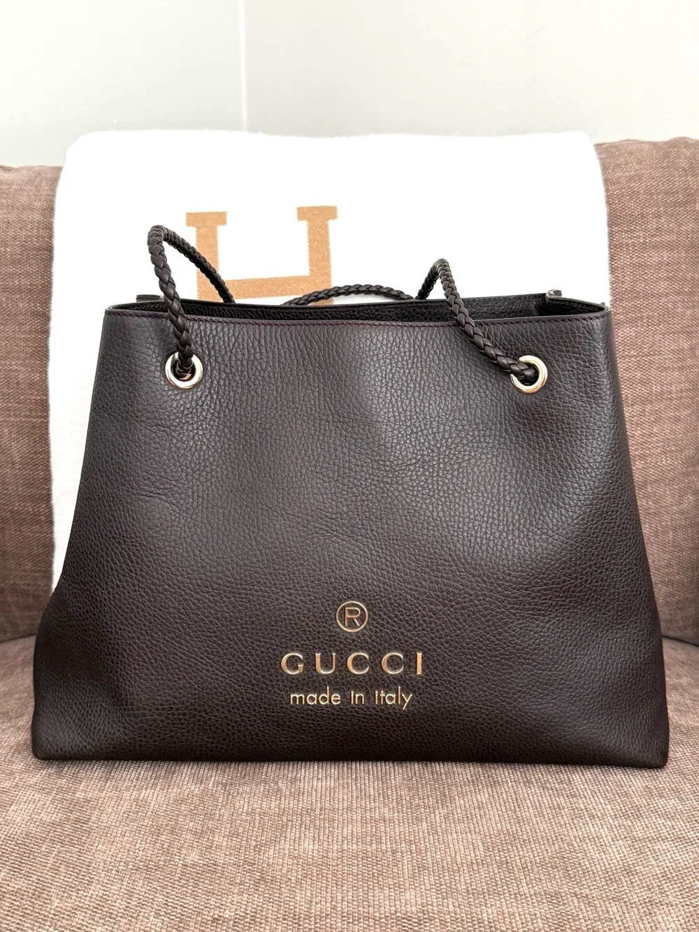Authentic Gucci Gifford tote bag brown leather gold hardware medium